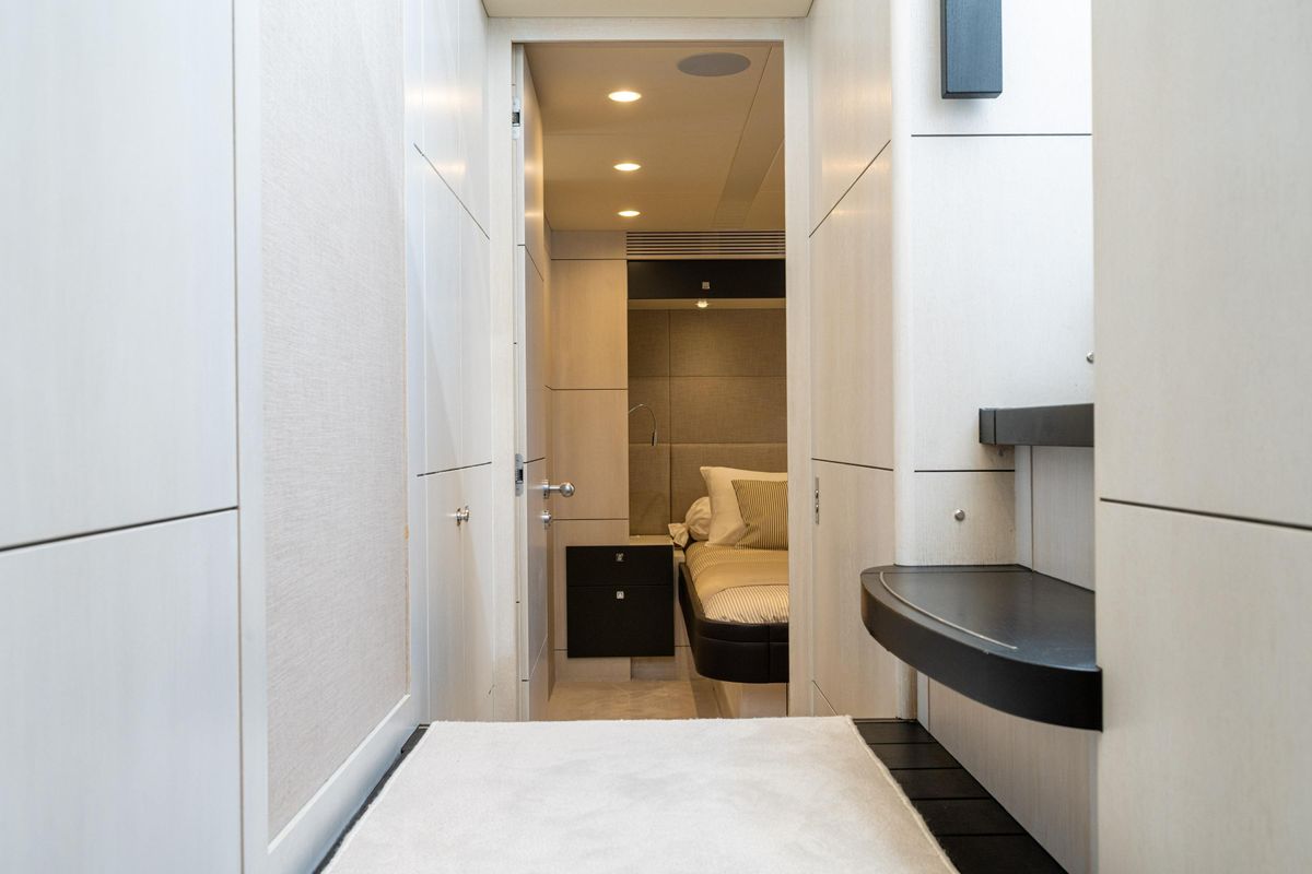 2018 Van der Valk 85 