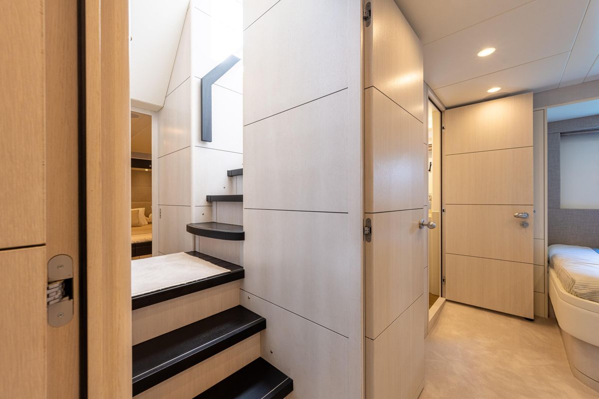 2018 Van der Valk 85 