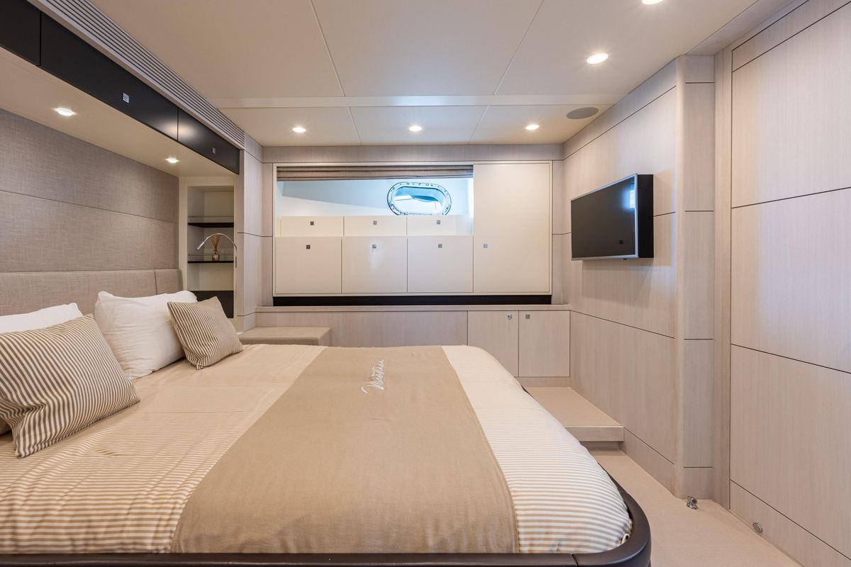 2018 Van der Valk 85 