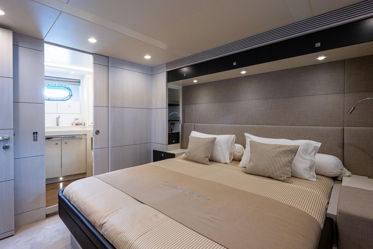 2018 Van der Valk 85 