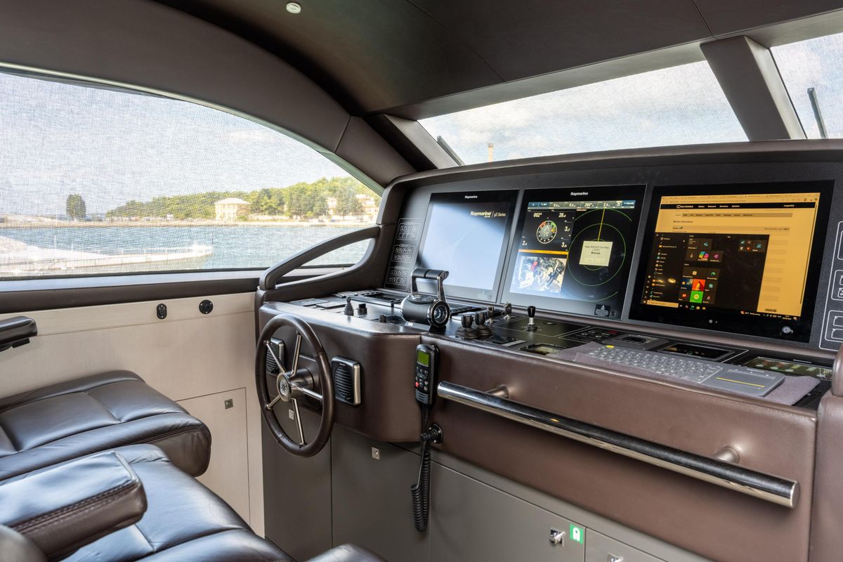 2018 Van der Valk 85 