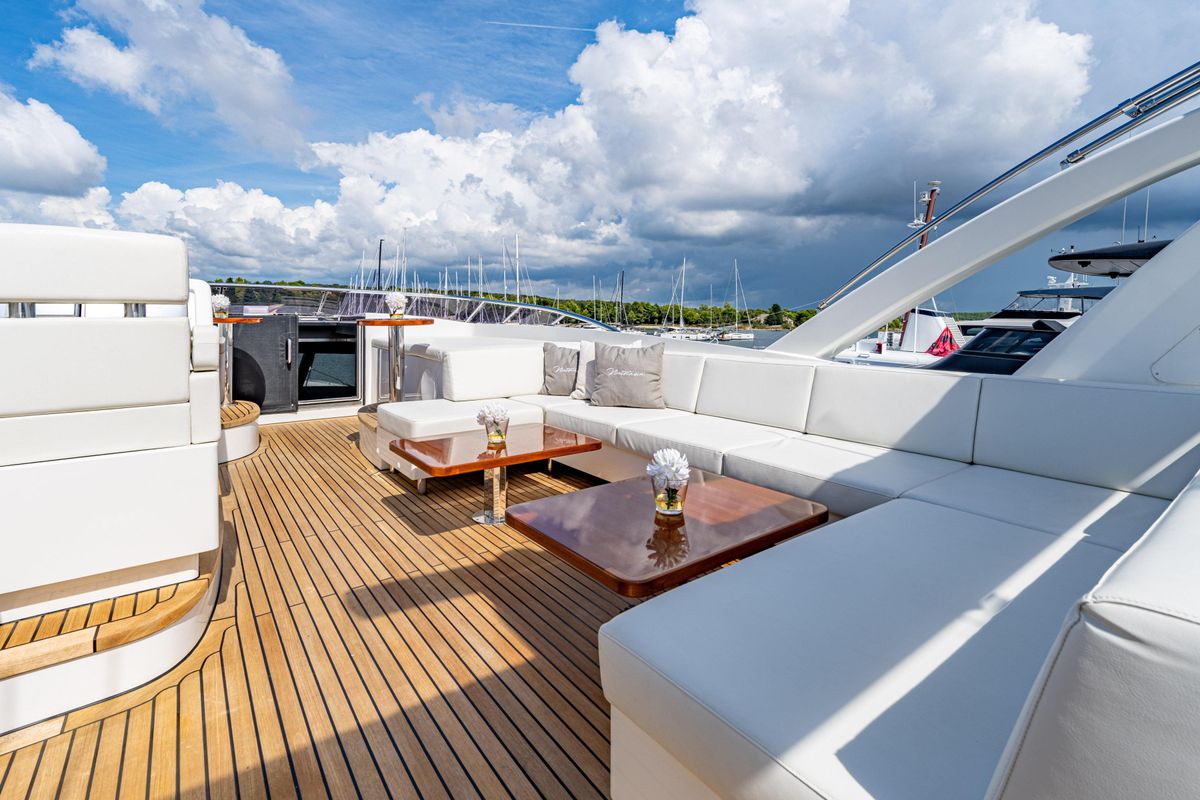 2018 Van der Valk 85 