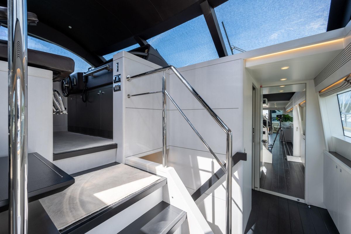 2018 Van der Valk 85 