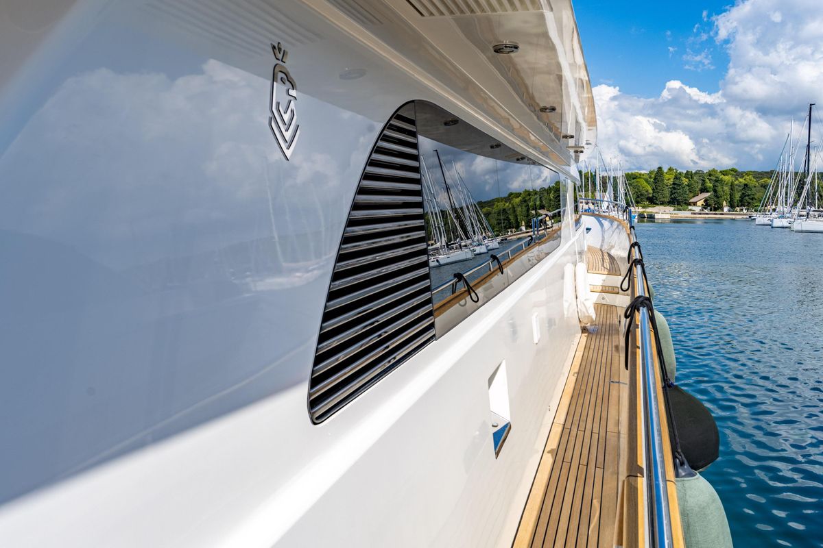 2018 Van der Valk 85 