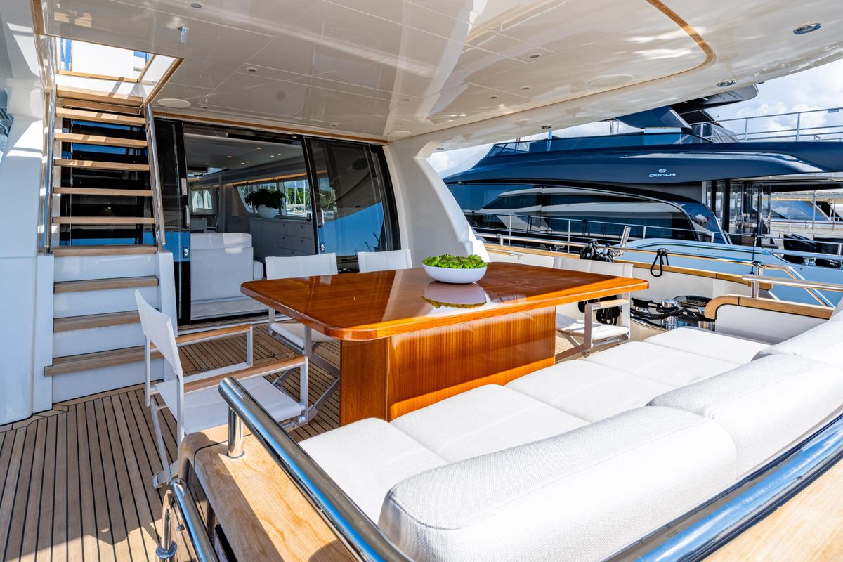 2018 Van der Valk 85 