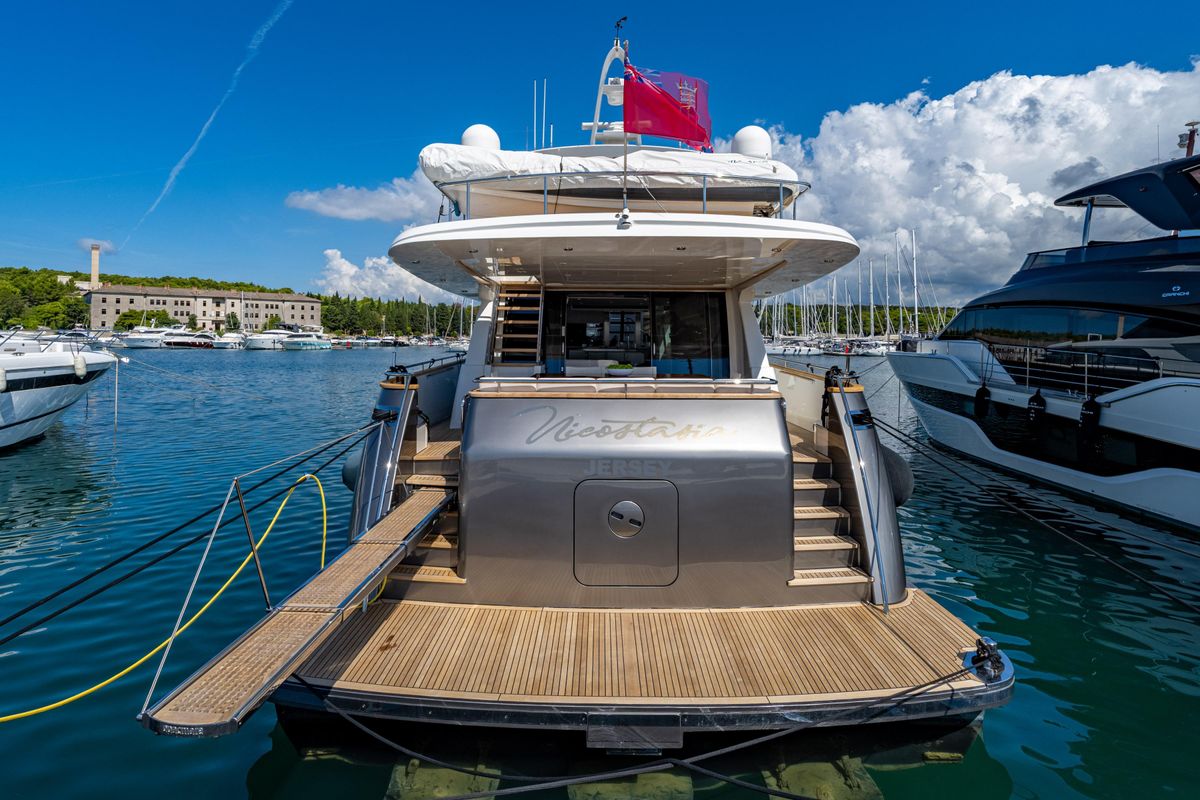 2018 Van der Valk 85 