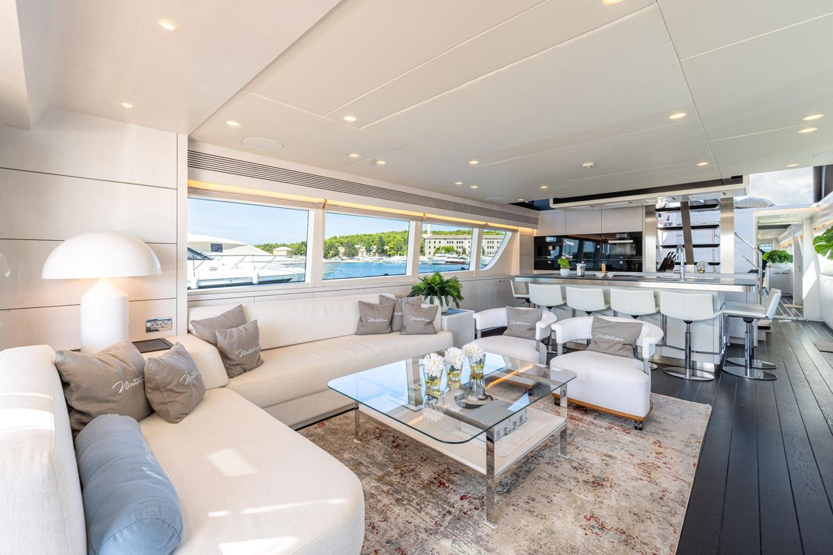 2018 Van der Valk 85 