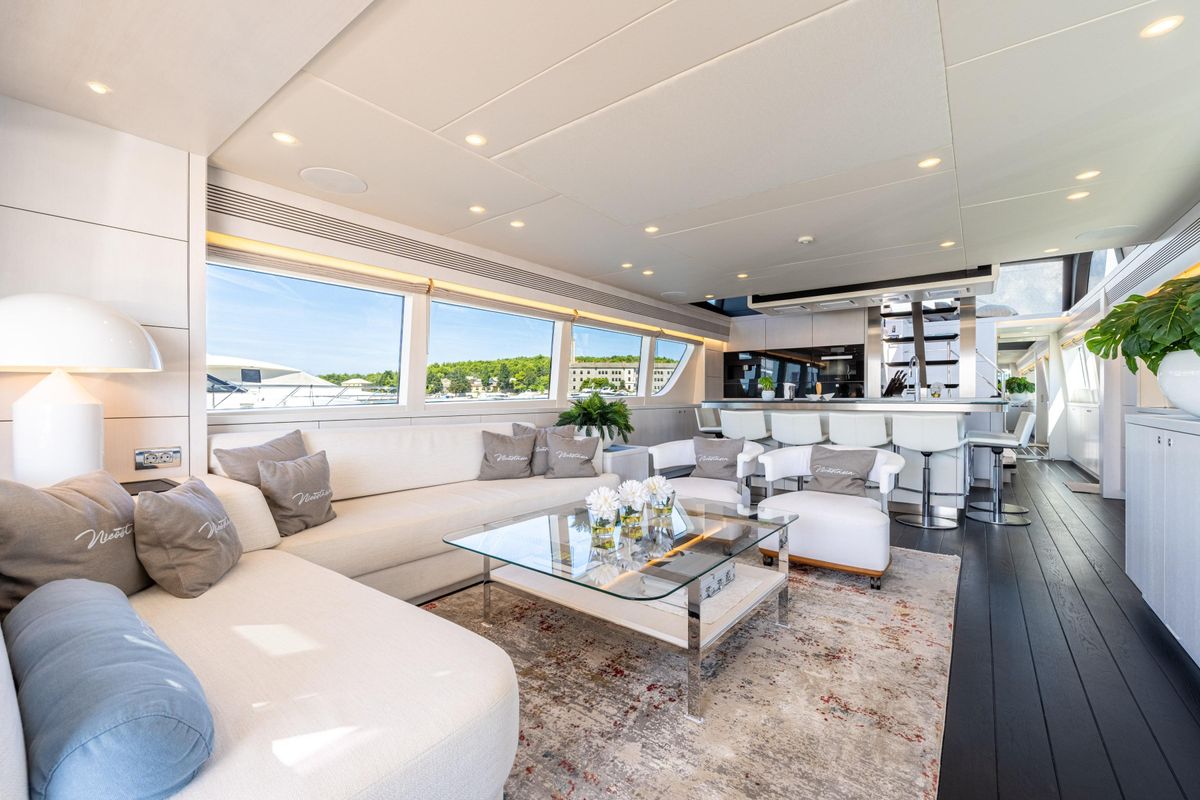 2018 Van der Valk 85 