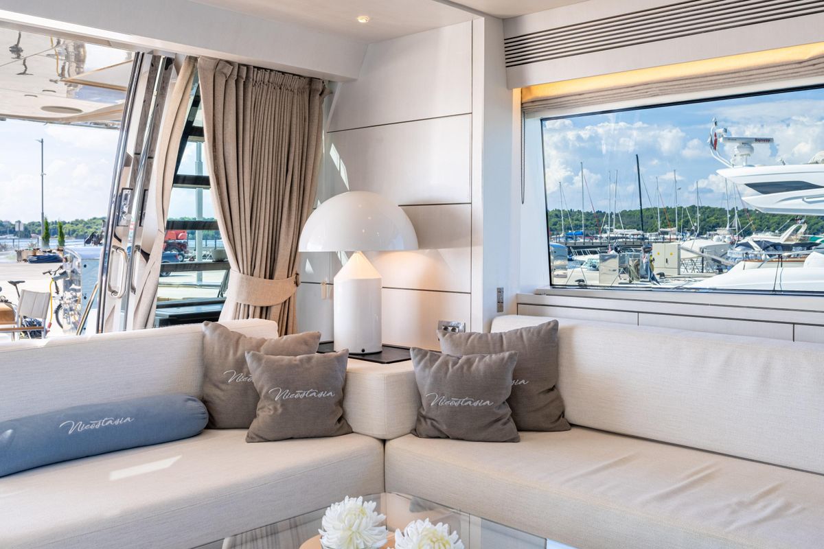 2018 Van der Valk 85 