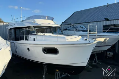 2017 Beneteau Swift Trawler 30