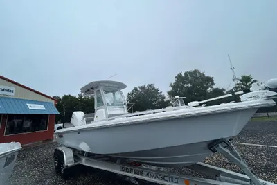 Everglades 243 CC