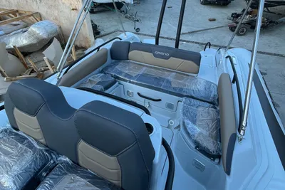 2025 Grand G750