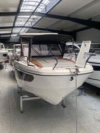 2023 Beneteau Flyer 9 SUNDECK T-TOP