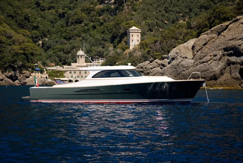 51 Yacht Photos Pics 