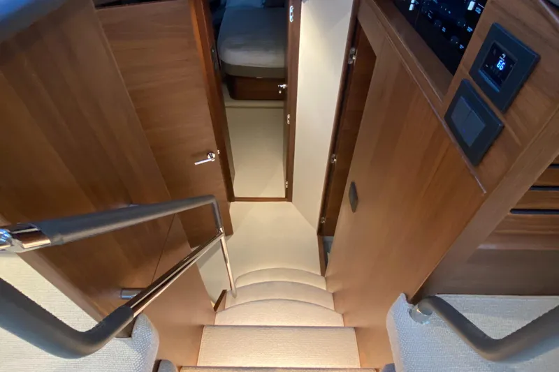 Seasons In The Sun Yacht Photos Pics Princess F62 Seasons in the Sun - Companionway