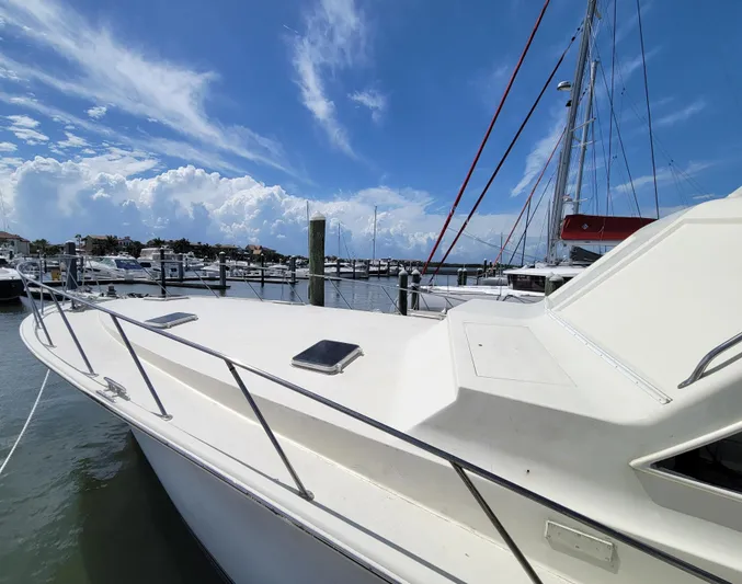  Yacht Photos Pics Foredeck