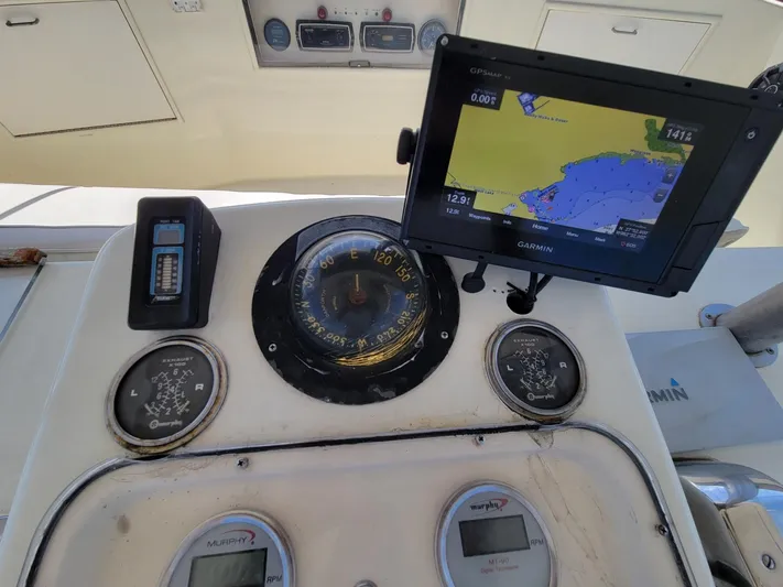  Yacht Photos Pics Bridge Helm