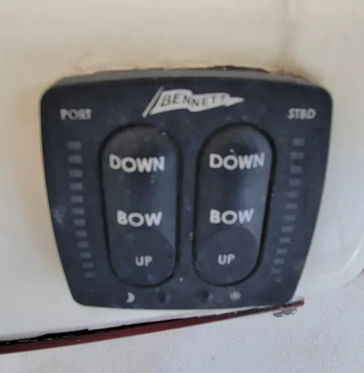  Yacht Photos Pics Bennett Trim Tabs