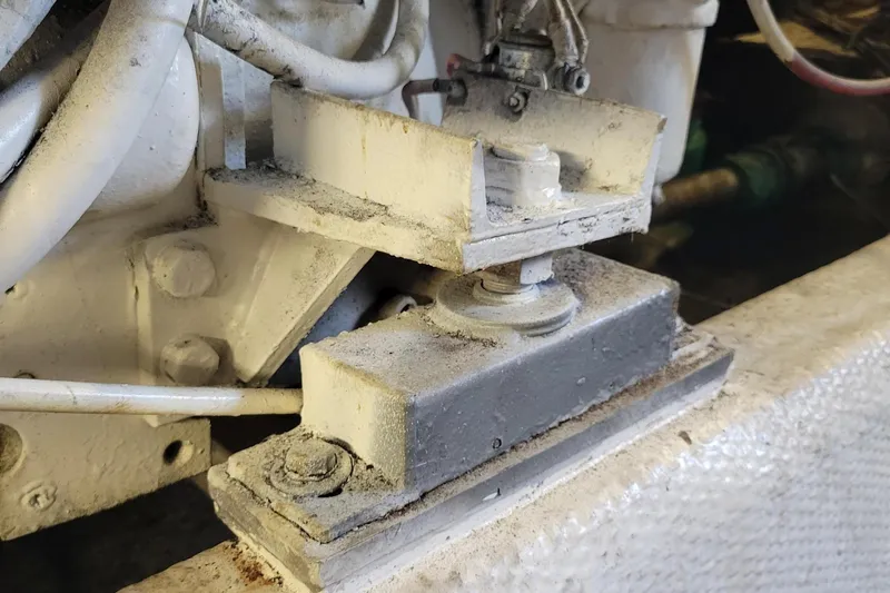  Yacht Photos Pics Engine Mounts