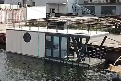 2024 Shogun Mobile Houseboat