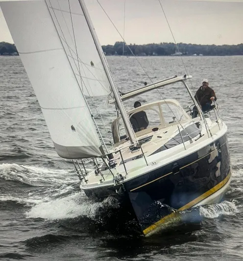 Pegasus Yacht Photos Pics Sailing yacht Marlow-Hunter 40, 2015 model, navigating through open waters.