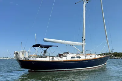 Hinckley Sou'wester 42 Sloop