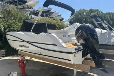 2025 Quicksilver Activ 705 Open