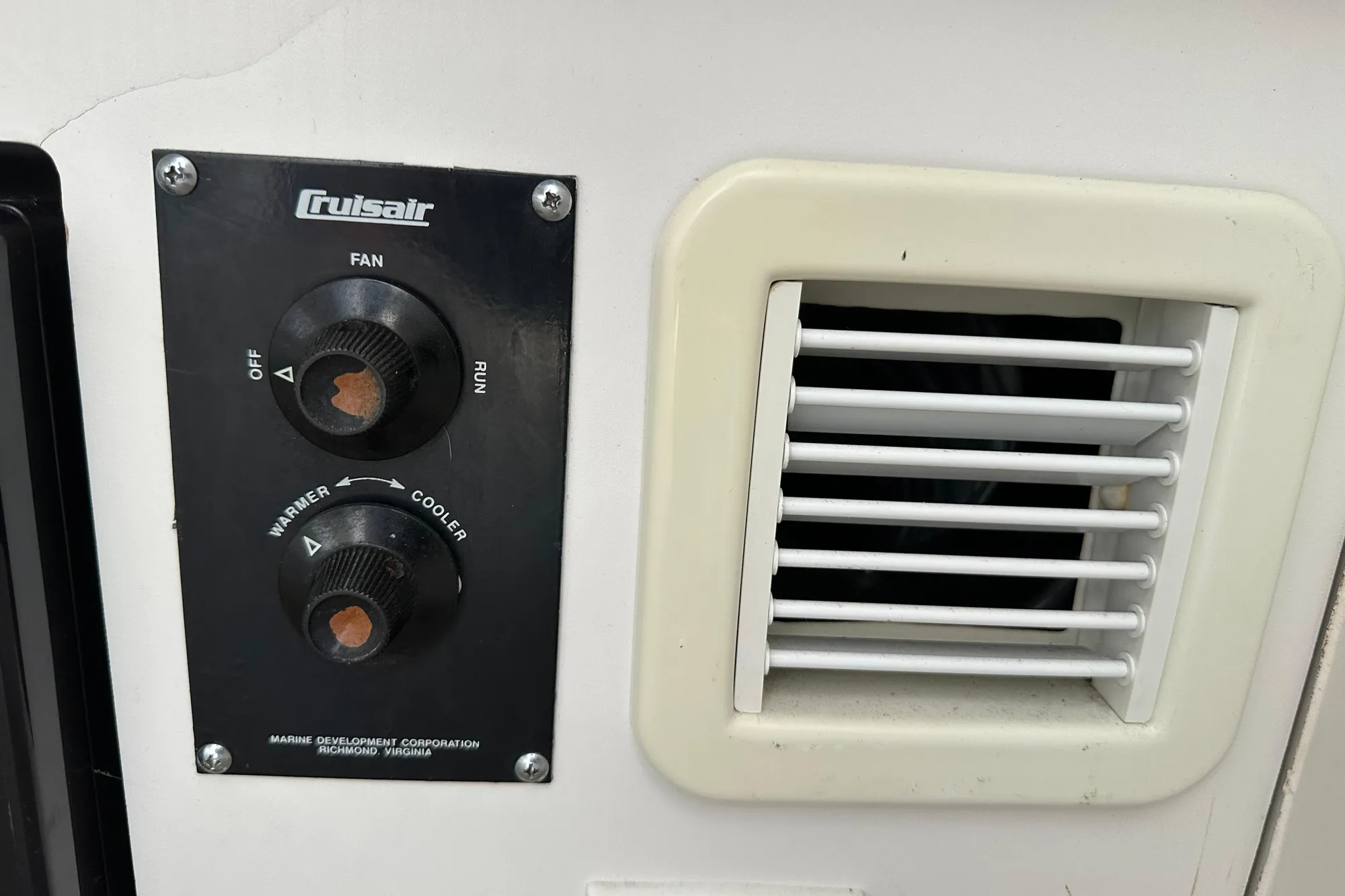 Cruisair control panel and vent on 2001 Boston Whaler 28 Outrage boat.
