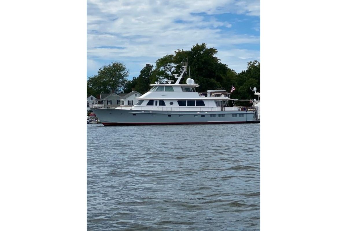 2003 New England Boatworks 96 