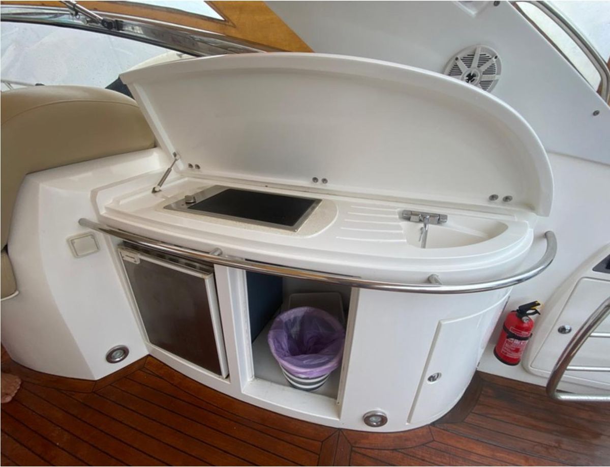 2004 Sunseeker 43 