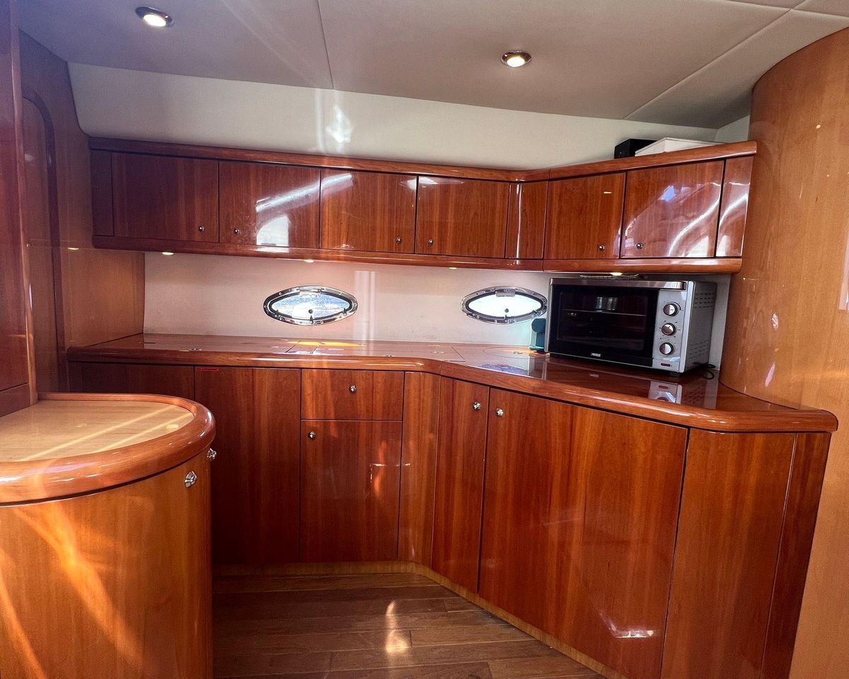 2004 Sunseeker 43 