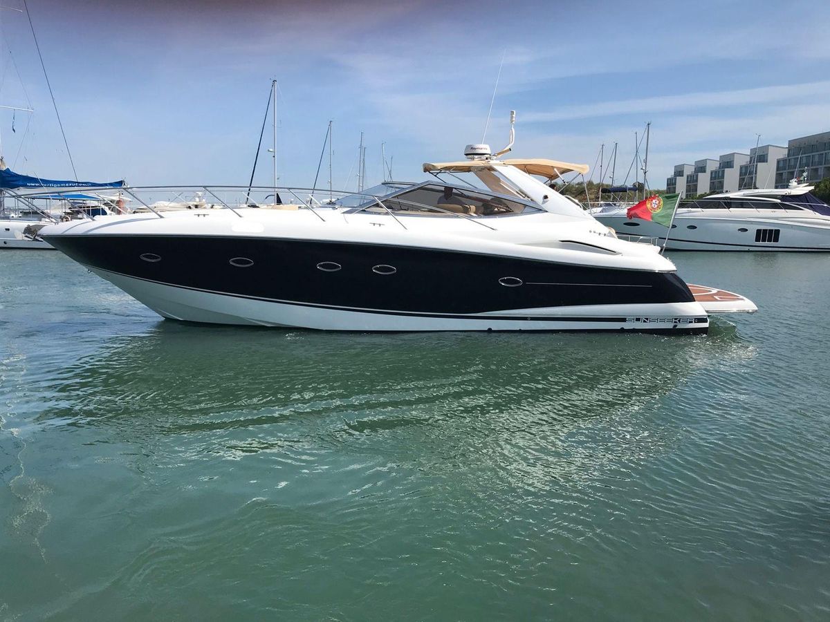 2004 Sunseeker 43 