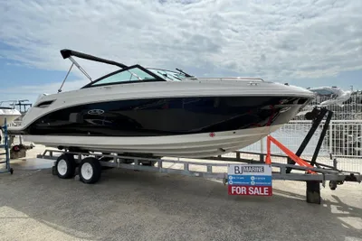 Sea Ray SDX 250 Outboard