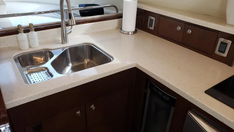 Happy Ours Yacht Photos Pics 