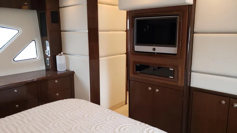 Happy Ours Yacht Photos Pics 