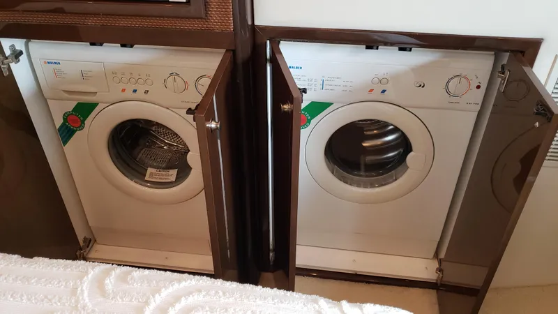 Happy Ours Yacht Photos Pics 