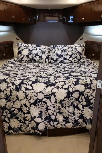 Happy Ours Yacht Photos Pics 