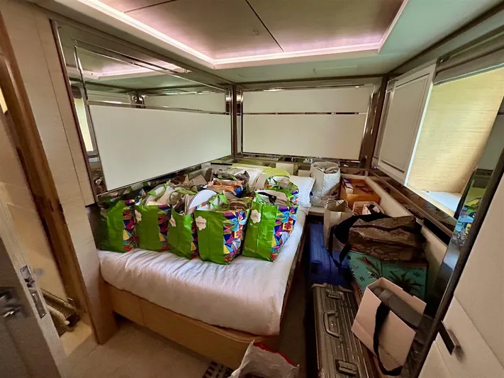  Yacht Photos Pics WhatsApp Image 2025-09-29 at 11.20.40.jpeg