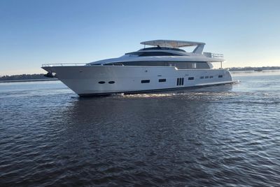 Hatteras 105 RPH