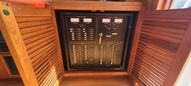 Dottie Yacht Photos Pics 