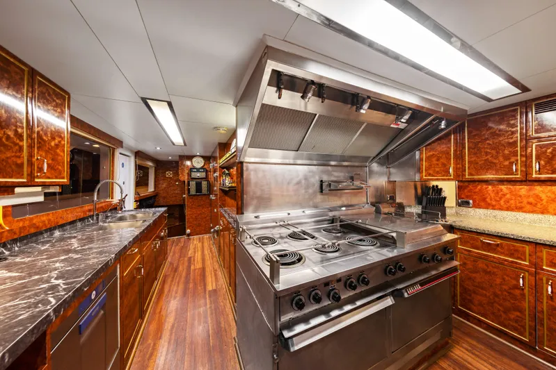 Mistress Yacht Photos Pics 