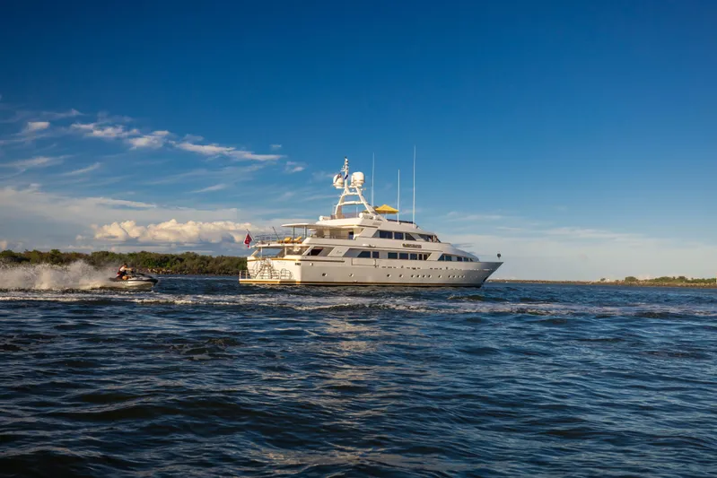 Mistress Yacht Photos Pics 