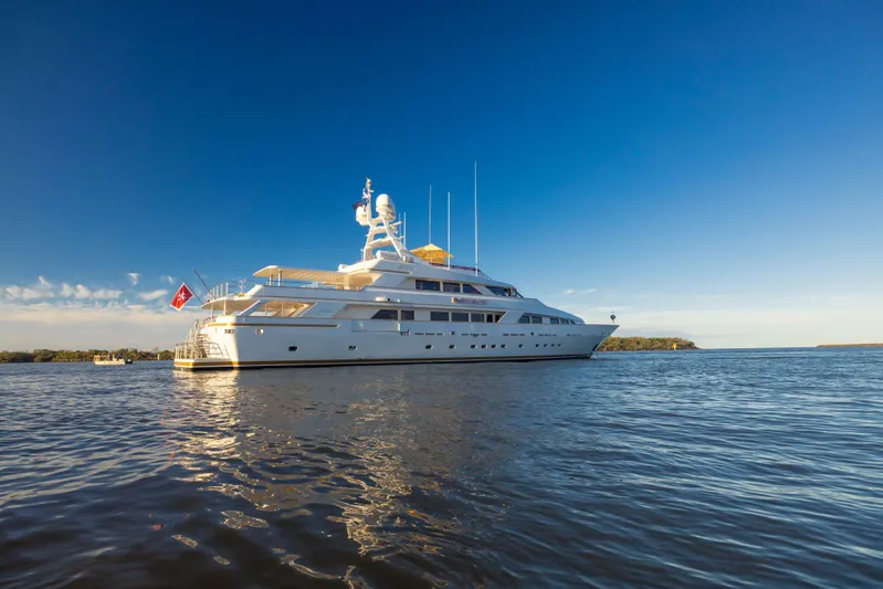 Mistress Yacht Photos Pics 