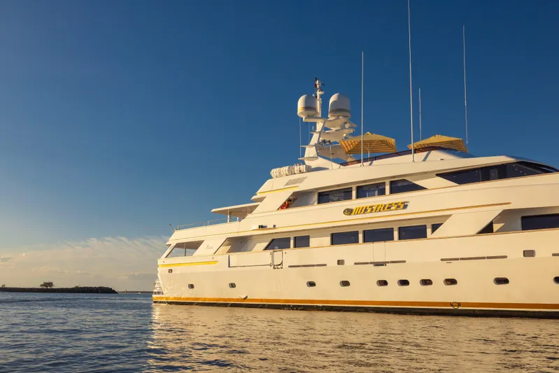 Mistress Yacht Photos Pics 