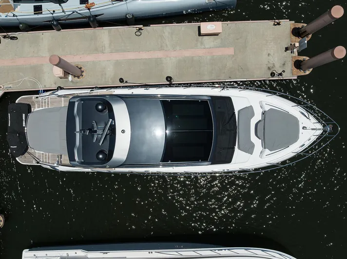 Haute Vie Yacht Photos Pics Princess 60 Haute Vie - Exterior Profile