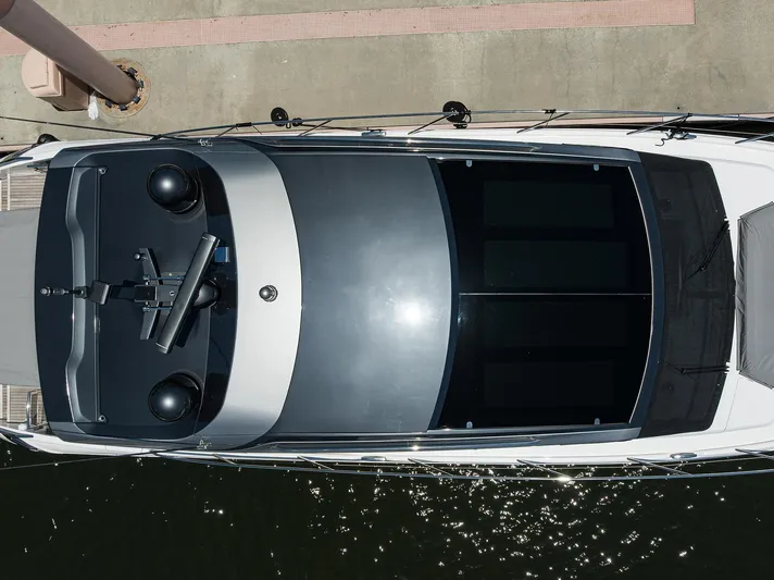 Haute Vie Yacht Photos Pics Princess 60 Haute Vie - Exterior Profile