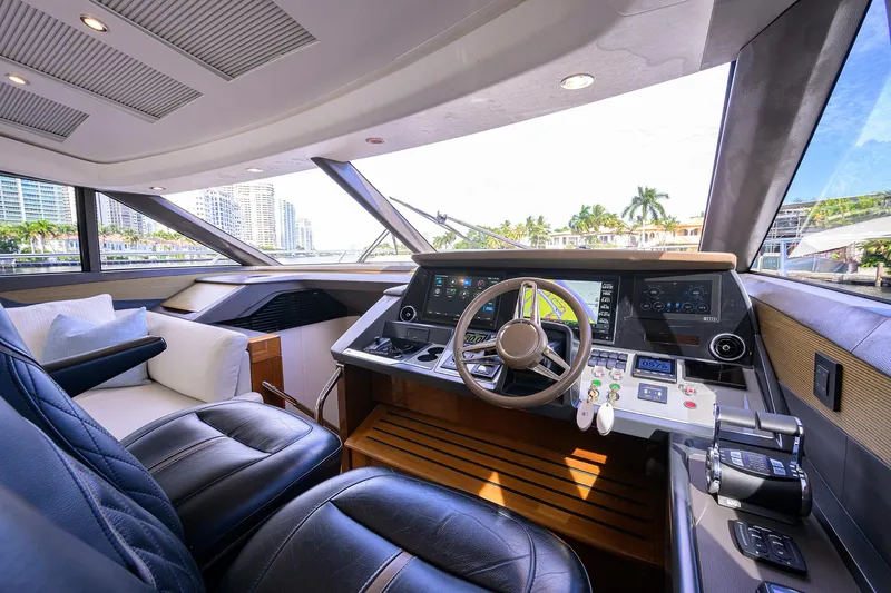 Haute Vie Yacht Photos Pics Princess 60 Haute Vie - Helm