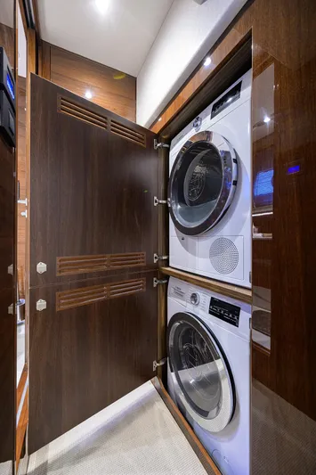 Haute Vie Yacht Photos Pics Princess 60 Haute Vie - Laundry