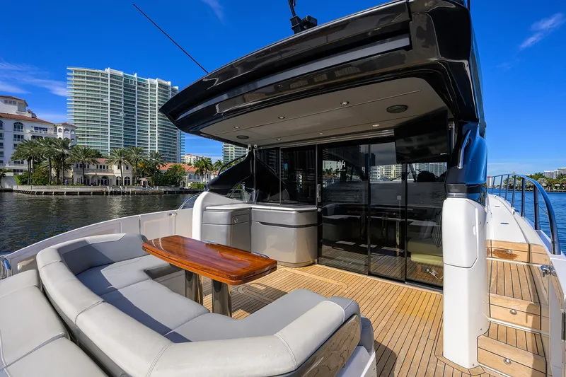 Haute Vie Yacht Photos Pics Princess 60 Haute Vie - Aft Deck