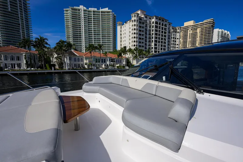 Haute Vie Yacht Photos Pics Princess 60 Haute Vie - Bow